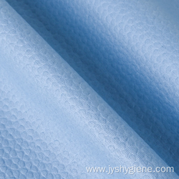 Wood pulp polyester spunlace nonwoven for wipes